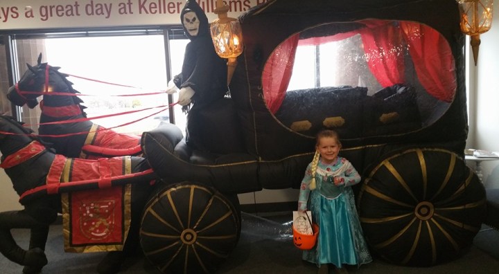 12065608_10208158138096869_2944471632911977184_n